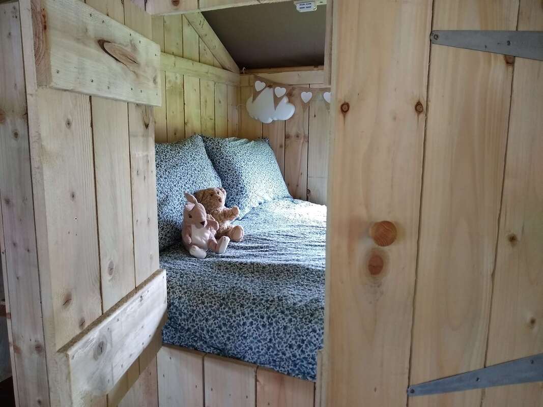 Cupboard bed glamping