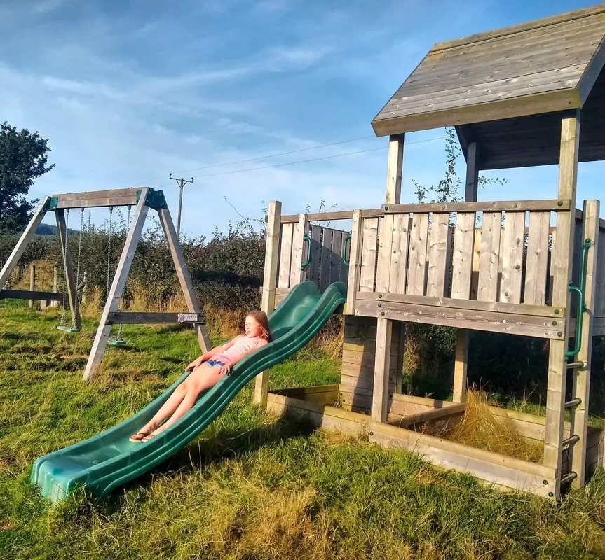 farm holiday, family friendly glamping with play areas