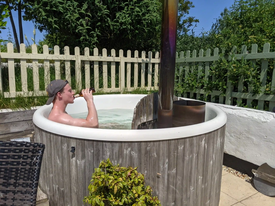 Holiday Cottage with Hot Tub, Middle Stone Farm