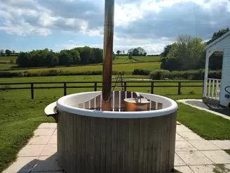 Glamping private hot tub